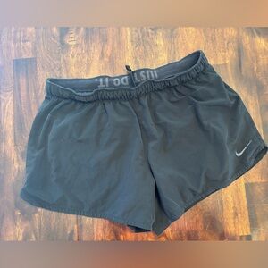 Nike Dri-Fit Shorts with shorts liner | size L